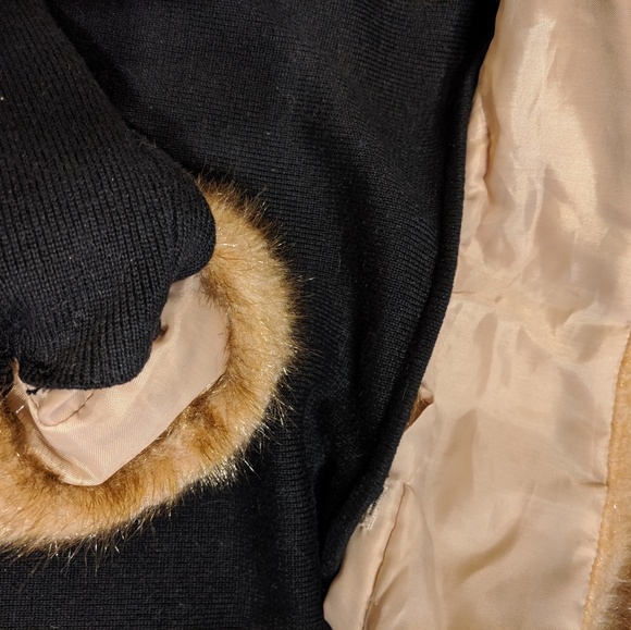 Sweater with Removable Mink (fake) Collar & Cuffs - Picture 2 of 3